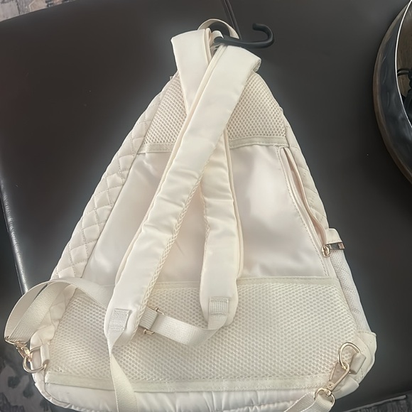 Gently used pickleball bag - Picture 3 of 5